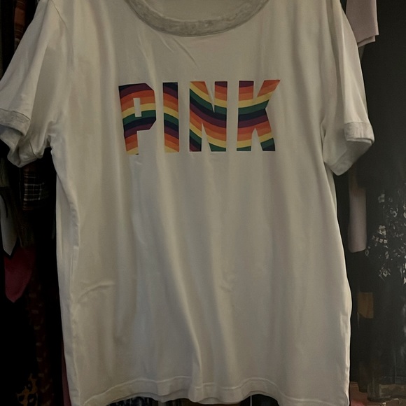 Bnwt Pink Victoria secret tshirt size XL - Picture 1 of 3